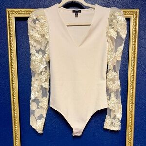 Express Cream Bodysuit with Lace Sleeves
